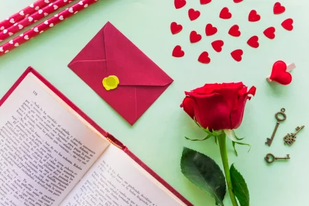 ¿Por qué regalar un libro en Sant Jordi además de una rosa? Beneficios mentales de la lectura