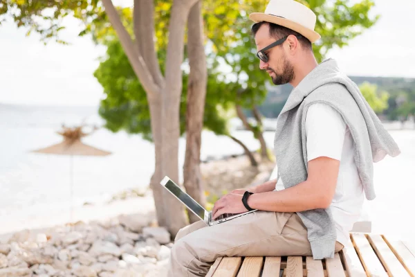 Ment accelerada fins i tot durant les vacances: per què no aconsegueixes desconnectar